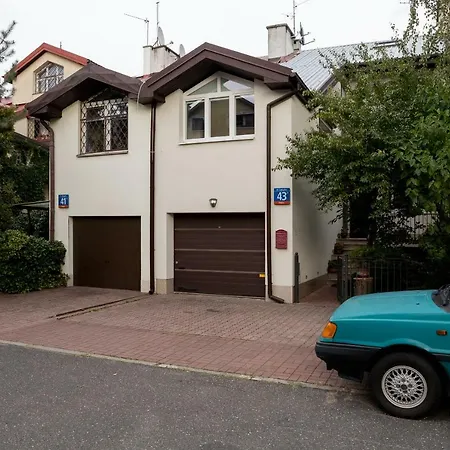 Mokotow Cosy House By Bookinghost *